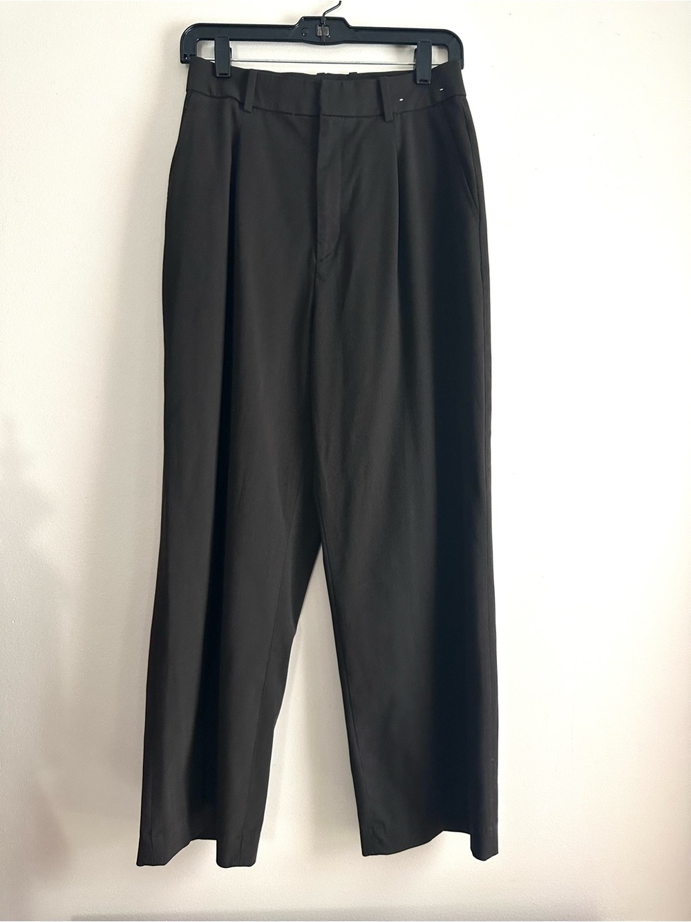 Uniqlo • Brown High Waisted‎ Cropped Trousers